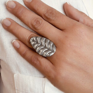 ANILLO AJUSTABLE HOJA HECHO A MANO