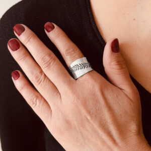 ANILLO AJUSTABLE ESPIGA HECHO A MANO