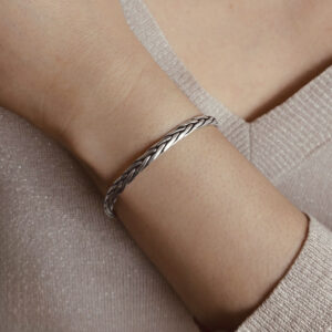 ESCLAVA ADAPTABLE TRENZADA PLATA ENVEJECIDA