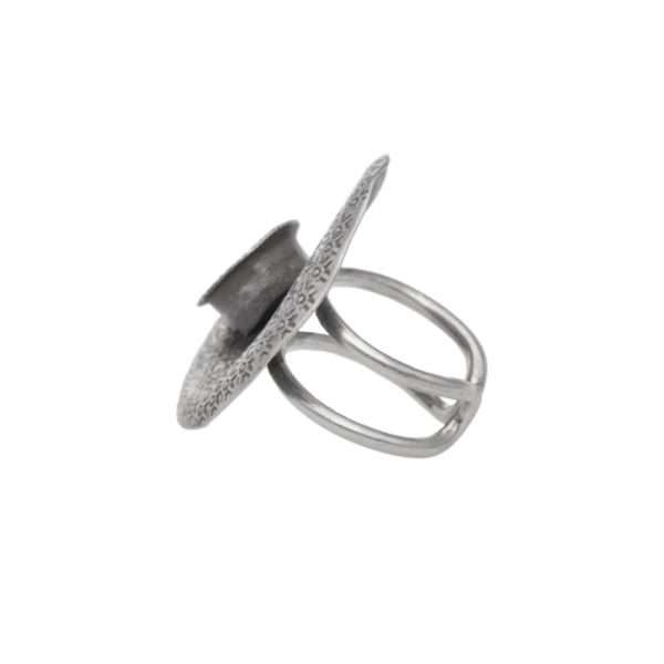 ANILLO AJUSTABLE FLOR TALLADA HECHO A MANO - Imagen 2