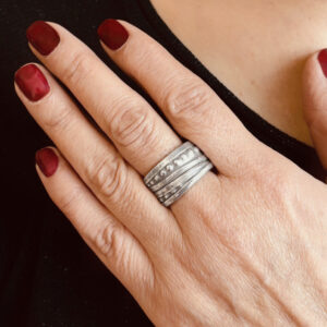 ANILLO AJUSTABLE PUNTITOS