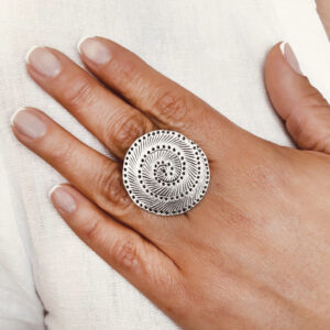 ANILLO AJUSTABLE CIRCULAR ESPIRAL HECHO A MANO