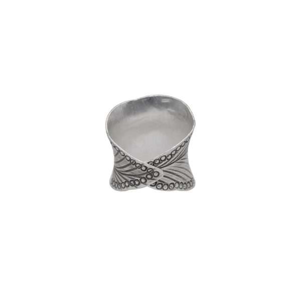 ANILLO AJUSTABLE HOJA CON PUNTITOS HECHO A MANO - Imagen 2