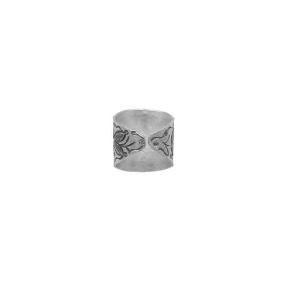 ANILLO AJUSTABLE CON DISEÑO DE HOJAS HECHO A MANO - Imagen 2